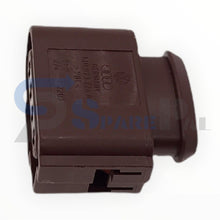 Load image into Gallery viewer, SPAREPAL CONNECTOR 4 PIN 4針插頭SPL-CT400224M